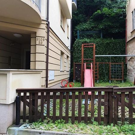 Apartman 46M2 S Balkonem V Lazenskem Centru Карлові Вари Екстер'єр фото