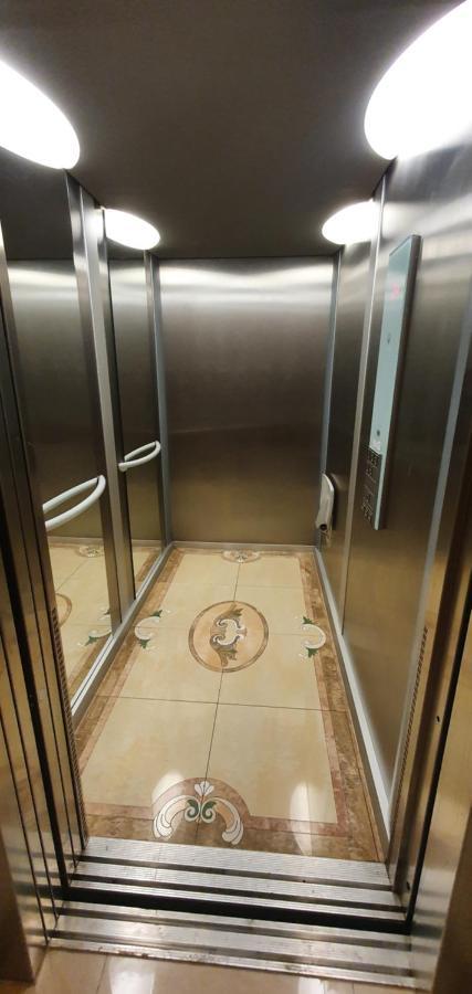 Apartman 46M2 S Balkonem V Lazenskem Centru Карлові Вари Екстер'єр фото