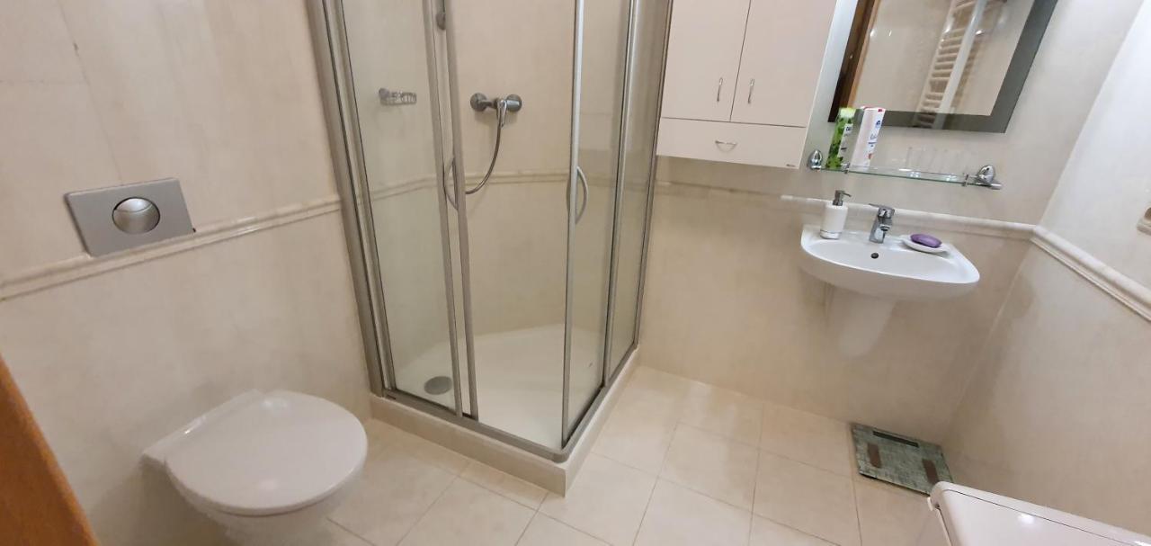 Apartman 46M2 S Balkonem V Lazenskem Centru Карлові Вари Екстер'єр фото