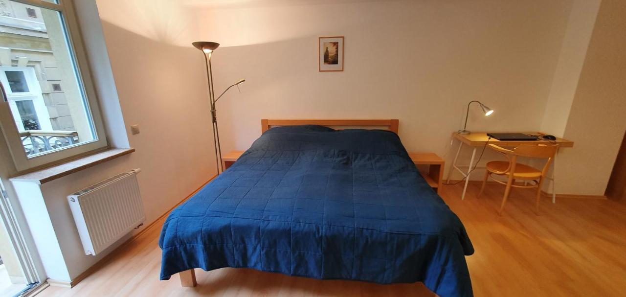 Apartman 46M2 S Balkonem V Lazenskem Centru Карлові Вари Екстер'єр фото