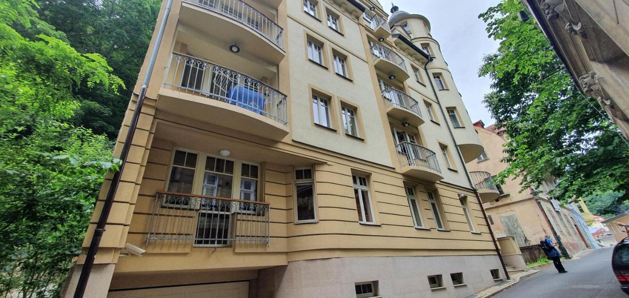 Apartman 46M2 S Balkonem V Lazenskem Centru Карлові Вари Екстер'єр фото